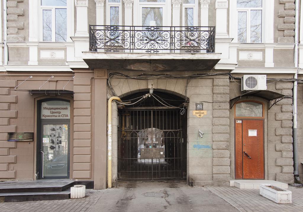 Club Suite Near Deribasovskaya Одеса Екстер'єр фото